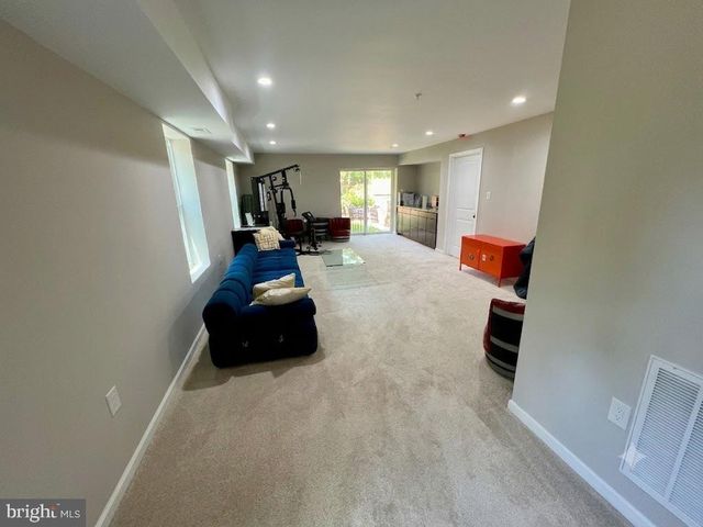 921 BALBOA AVE, Capitol Heights, MD 20743