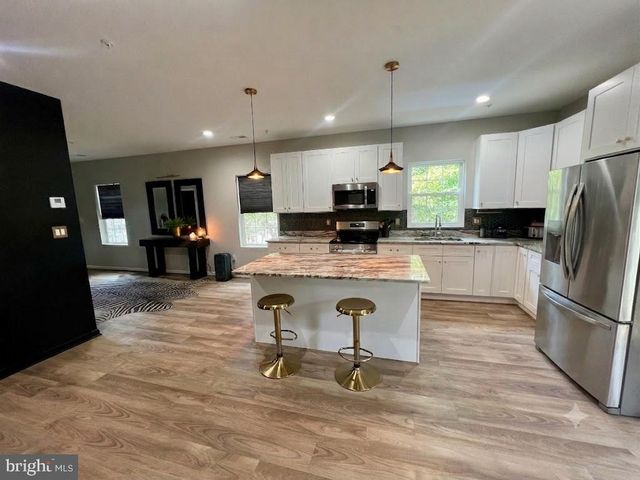 921 BALBOA AVE, Capitol Heights, MD 20743