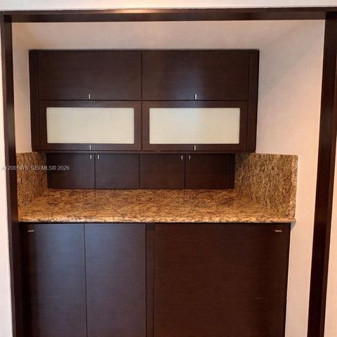 848 Brickell Key Dr 905, Miami, FL 33131