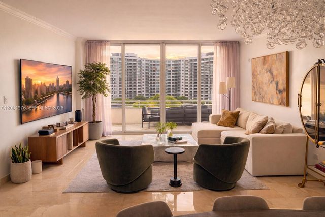 848 Brickell Key Dr 905, Miami, FL 33131