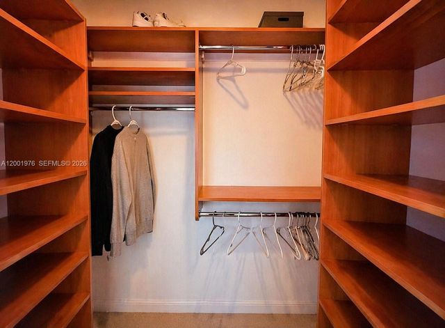 848 Brickell Key Dr 905, Miami, FL 33131