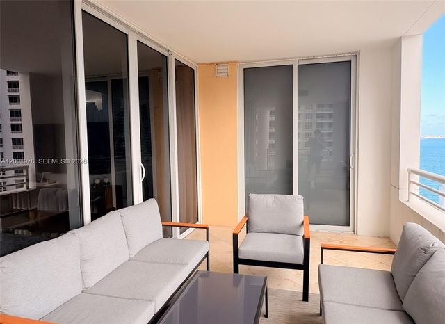 848 Brickell Key Dr 905, Miami, FL 33131