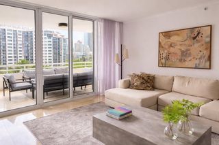 848 Brickell Key Dr 905, Miami, FL 33131