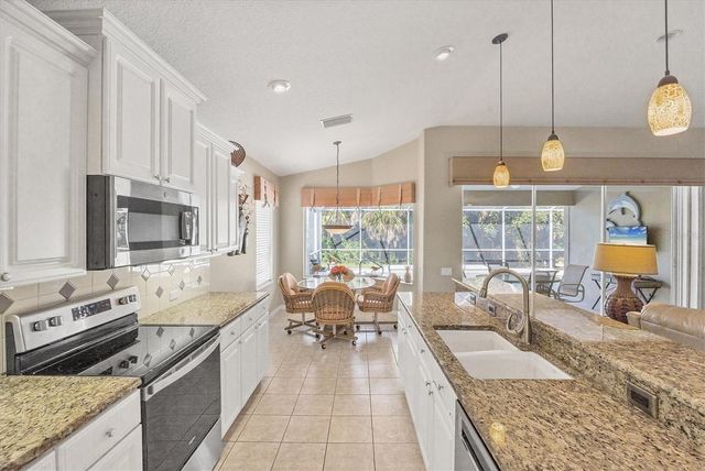 407 PINEWOOD LAKE DRIVE, Venice, FL 34285