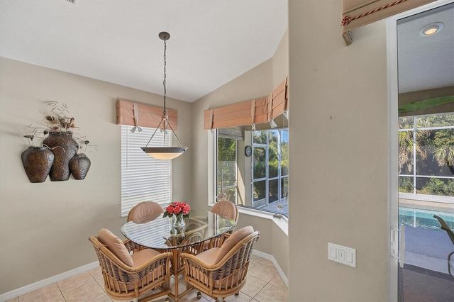 407 PINEWOOD LAKE DRIVE, Venice, FL 34285