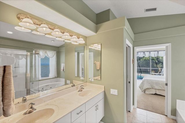 407 PINEWOOD LAKE DRIVE, Venice, FL 34285