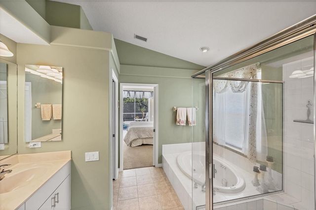 407 PINEWOOD LAKE DRIVE, Venice, FL 34285