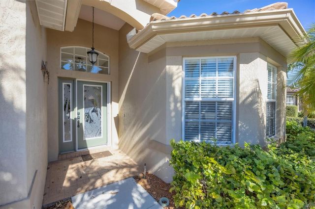 407 PINEWOOD LAKE DRIVE, Venice, FL 34285