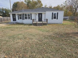 305 S 8th Avenue, Paragould, AR 72450