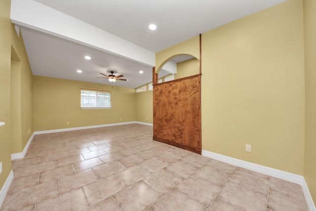 5326 Heatherbrook Drive, Houston, TX 77045