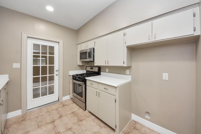 5326 Heatherbrook Drive, Houston, TX 77045