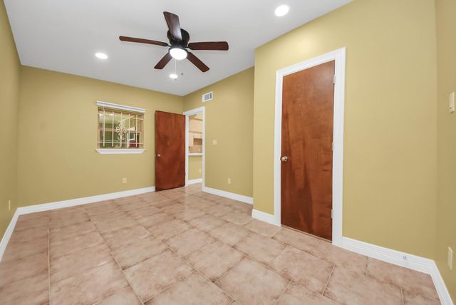 5326 Heatherbrook Drive, Houston, TX 77045