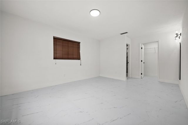 2285 SE 28th ST, Cape Coral, FL 33904