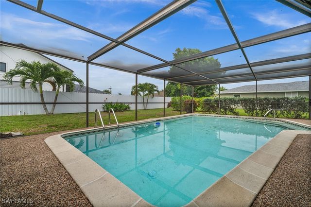 2285 SE 28th ST, Cape Coral, FL 33904