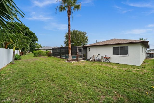 2285 SE 28th ST, Cape Coral, FL 33904