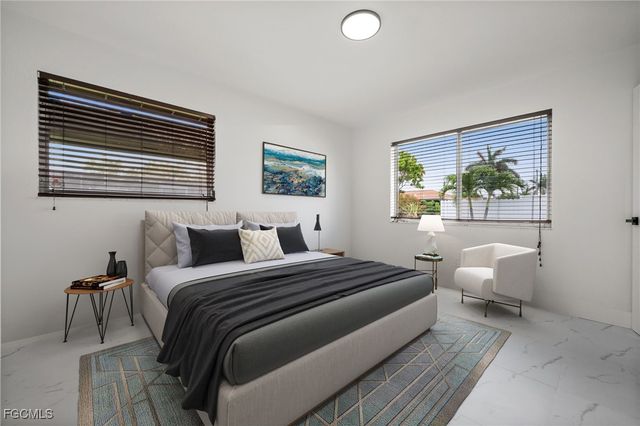 2285 SE 28th ST, Cape Coral, FL 33904