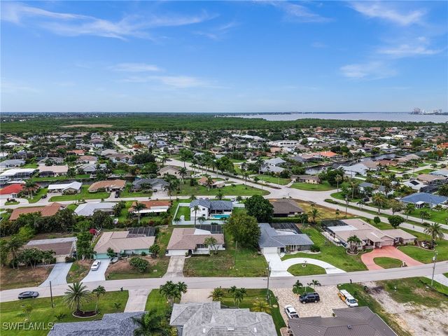 2285 SE 28th ST, Cape Coral, FL 33904