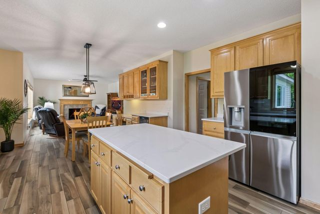 21296 Isotope Trail, Lakeville, MN 55044