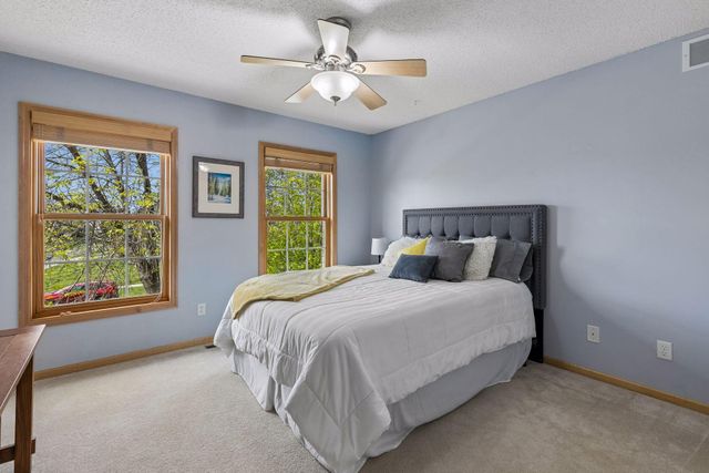 21296 Isotope Trail, Lakeville, MN 55044