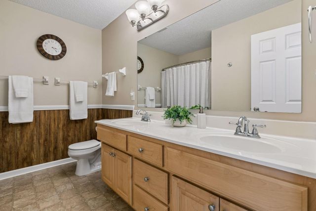 21296 Isotope Trail, Lakeville, MN 55044
