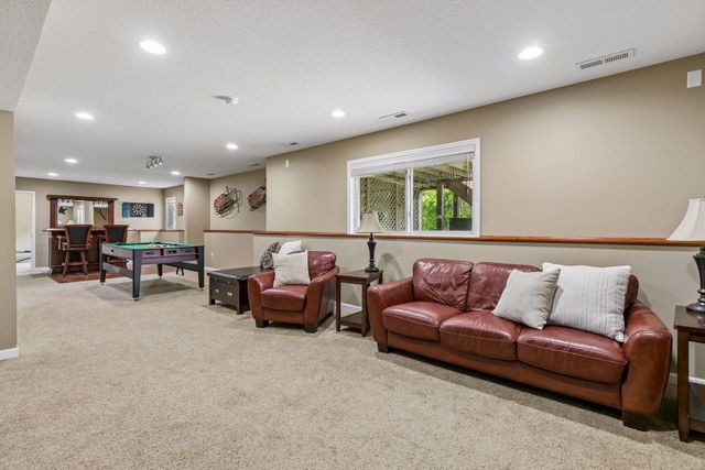 21296 Isotope Trail, Lakeville, MN 55044