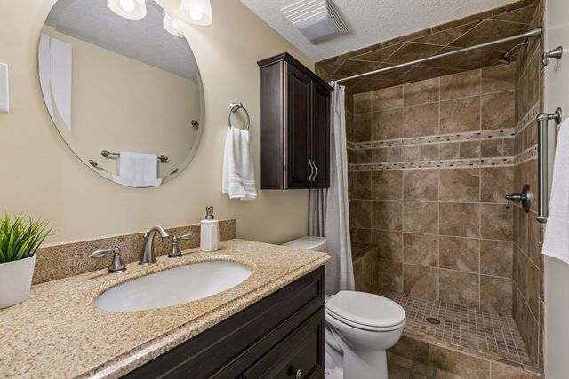 21296 Isotope Trail, Lakeville, MN 55044