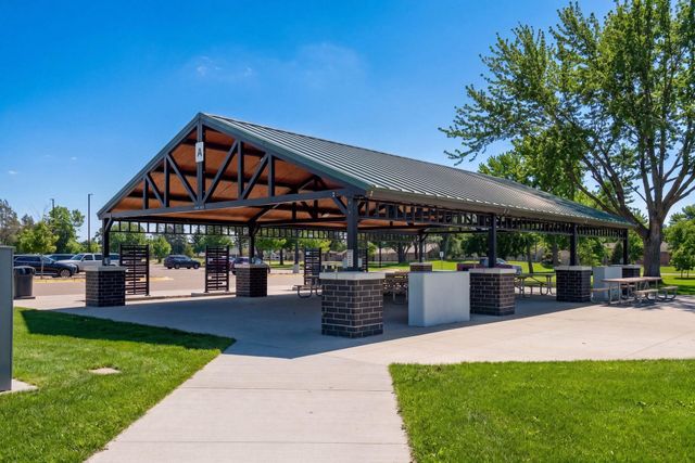 21296 Isotope Trail, Lakeville, MN 55044