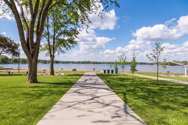 21296 Isotope Trail, Lakeville, MN 55044
