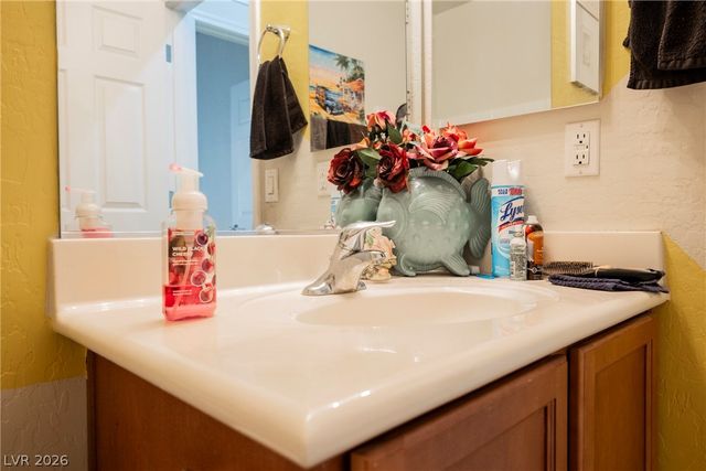 3328 Hackney Horse Court, Las Vegas, NV 89122