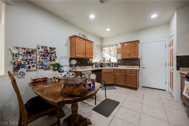 3328 Hackney Horse Court, Las Vegas, NV 89122
