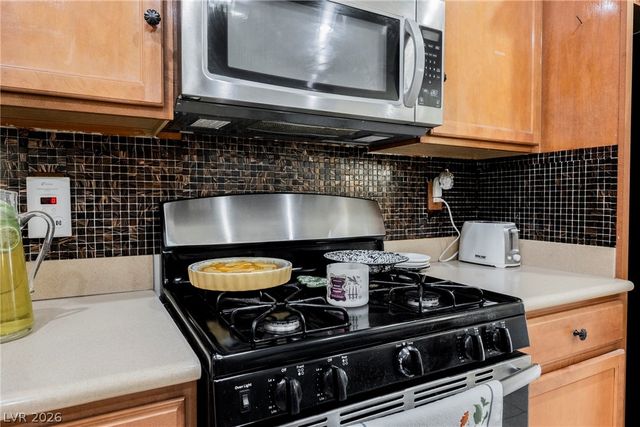 3328 Hackney Horse Court, Las Vegas, NV 89122