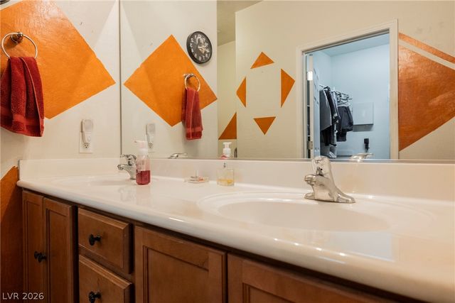 3328 Hackney Horse Court, Las Vegas, NV 89122