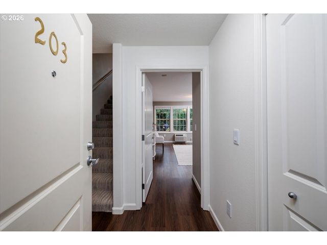 22582 Sw MAIN St 303, Sherwood, OR 97140