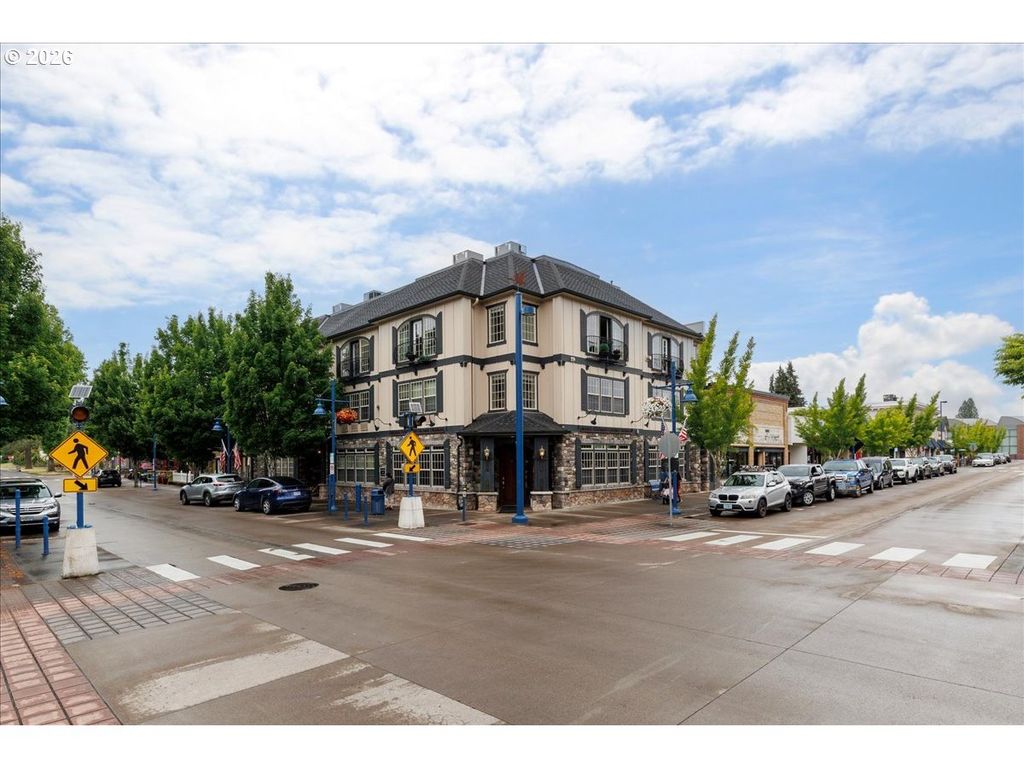 22582 Sw MAIN St 303, Sherwood, OR 97140