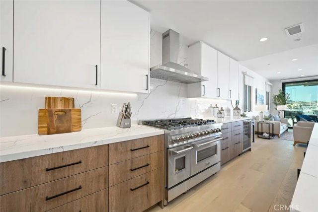 413 E Edgewater Avenue, Newport Beach, CA 92661