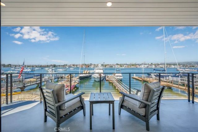 413 E Edgewater Avenue, Newport Beach, CA 92661