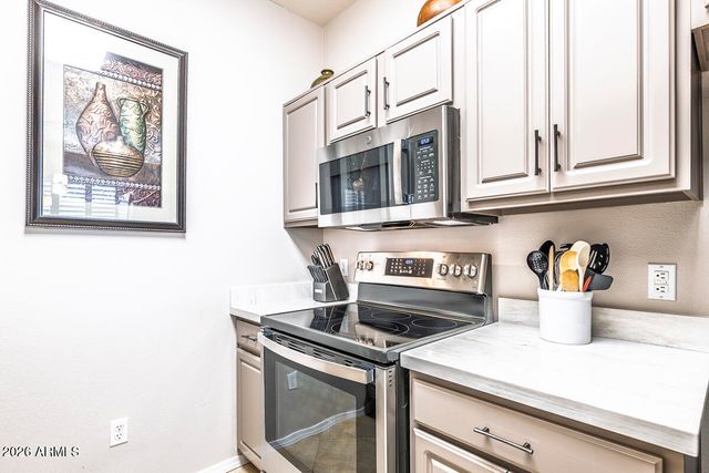 14950 W MOUNTAIN VIEW Boulevard 6104, Surprise, AZ 85374