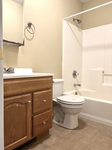 128 Gail St, Oak Grove, KY 42262