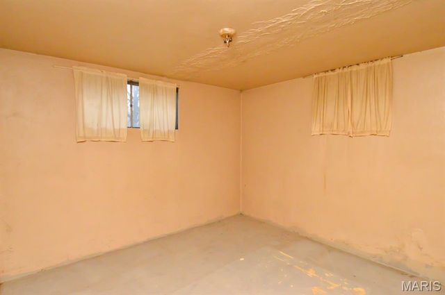 8627 Lower Marine Road, St Jacob, IL 62281