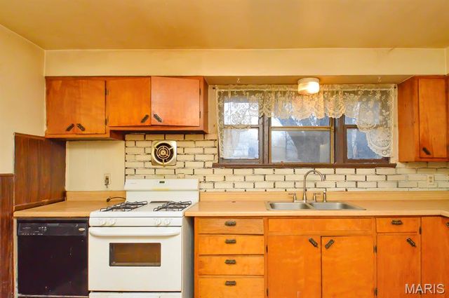 8627 Lower Marine Road, St Jacob, IL 62281