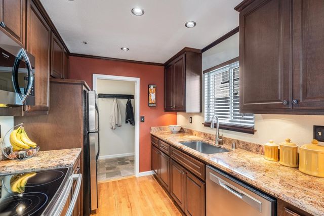 290 Bonita Lane, Foster City, CA 94404