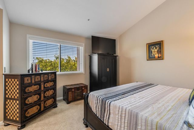 290 Bonita Lane, Foster City, CA 94404