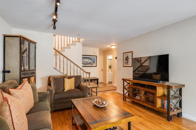 290 Bonita Lane, Foster City, CA 94404