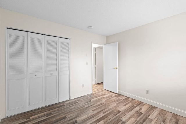 15 Chapel Hill Dr 1, Plymouth, MA 02360