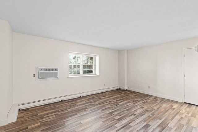 15 Chapel Hill Dr 1, Plymouth, MA 02360