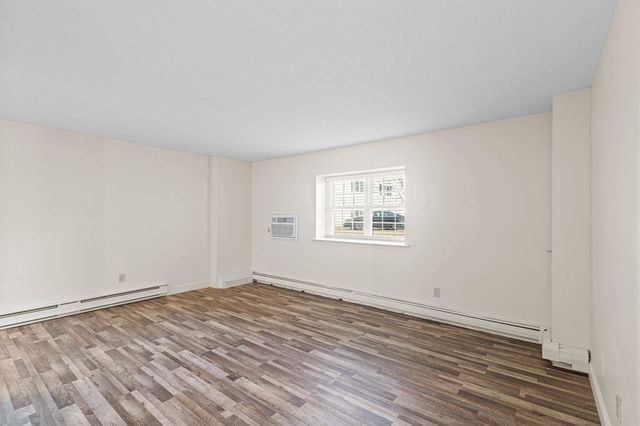 15 Chapel Hill Dr 1, Plymouth, MA 02360