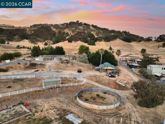 4161 Leon Drive, Clayton, CA 94517
