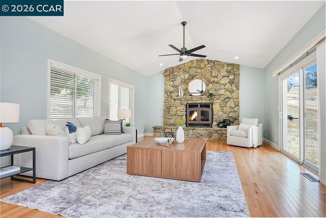 4161 Leon Drive, Clayton, CA 94517