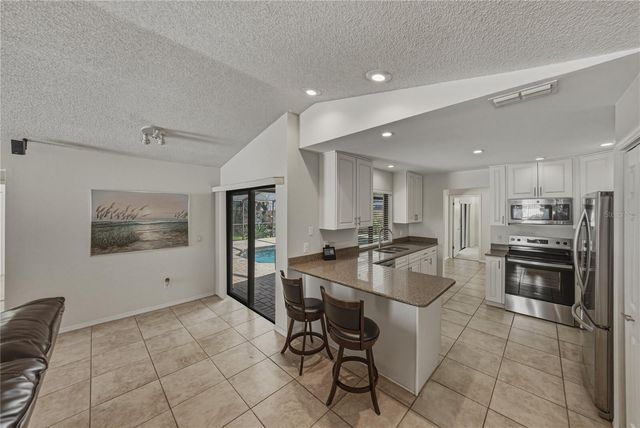 1737 SHADY LEAF DRIVE, Valrico, FL 33596
