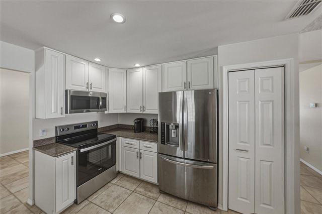 1737 SHADY LEAF DRIVE, Valrico, FL 33596